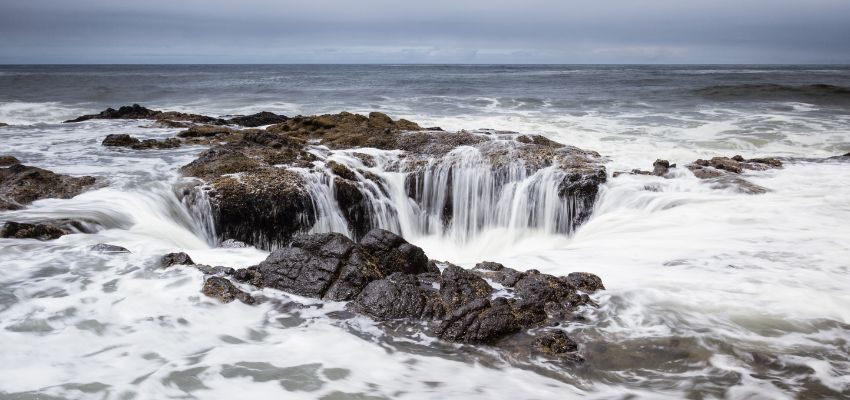 Proclaim your love in one of the West Coast's most epic landscapes. Thor's Well looks like a large and powerful ocean sinkhole and is occasionally called the "drainpipe of the Pacific."