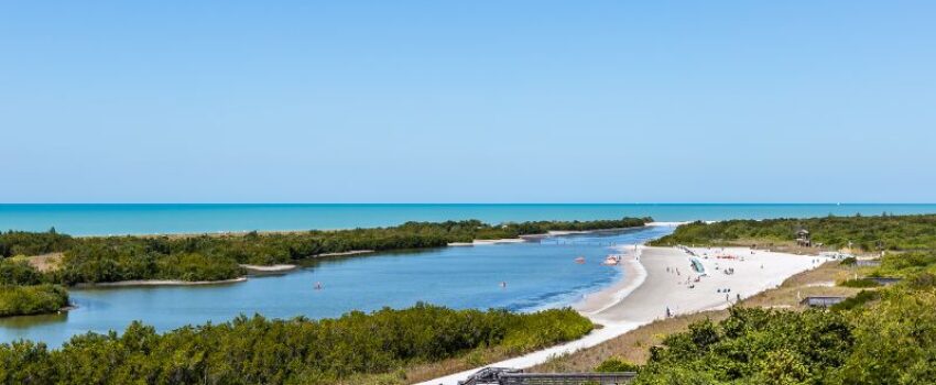 This luxurious beach, located on one of Florida’s nicest islands, is long and broad, spanning over 30 acres of land on Marco Island.