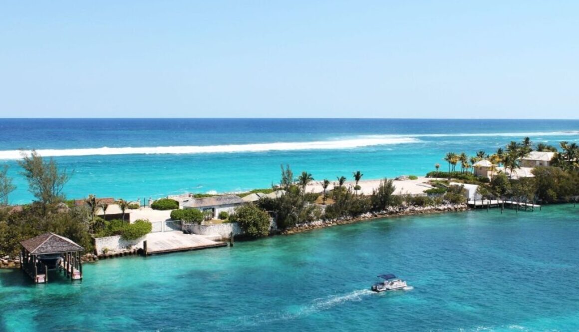 bahamas island in landscape view