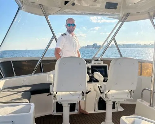 Boca Raton Yacht Charters - Captained Yacht Rentals - Seafari