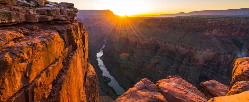 No list of US summer vacation spots would be complete without the Grand Canyon. Marvel at the sheer magnitude and beauty of this natural wonder as you gaze into its vast depths.